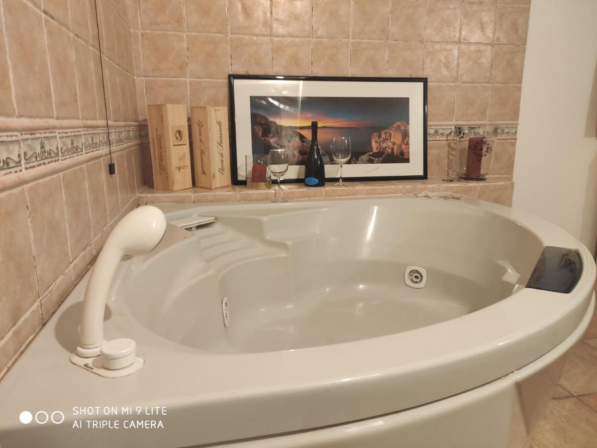 Secret Garden Mandello Apartment แมนเดลโล เดล ลาริโอ ภายนอก รูปภาพ